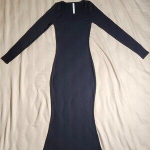 Aritzia the Group by Babaton Henley Sweater Dress Black Midi Merino Small